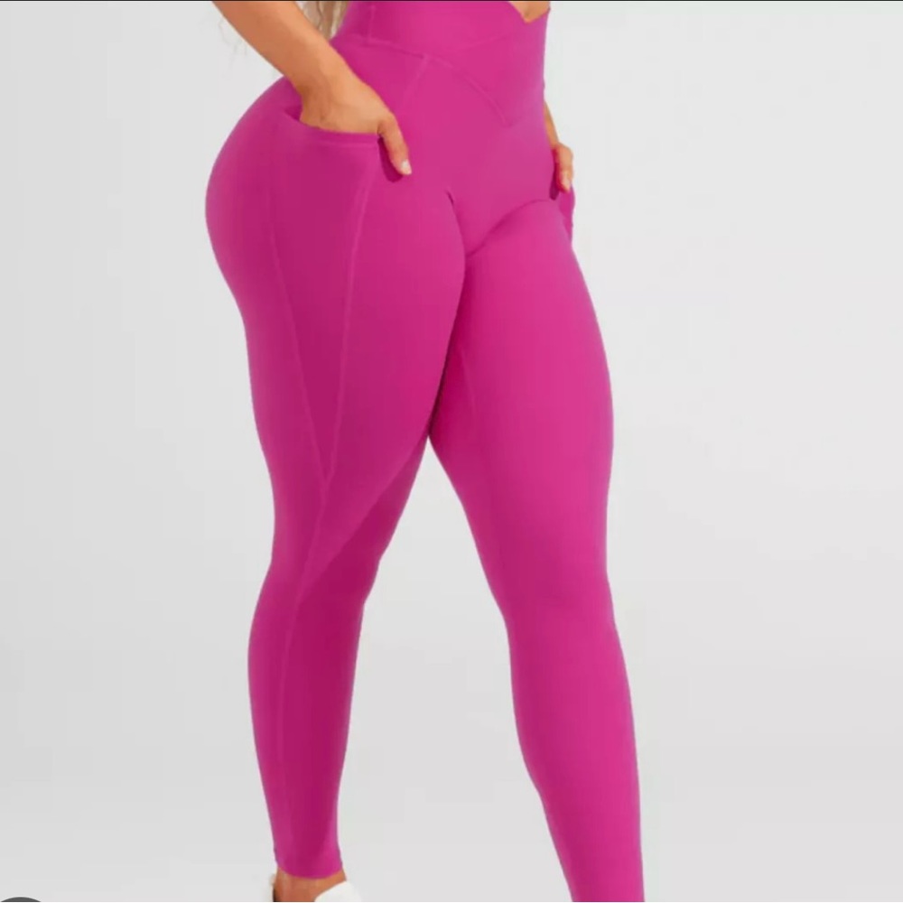 Buffbunny monarch leggings Pharoah